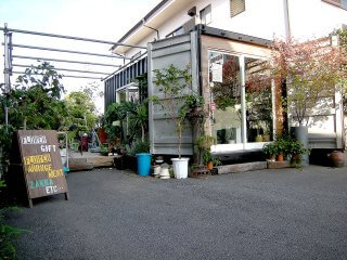 店舗型コンテナハウス　お花屋さん