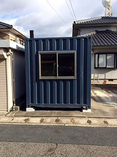 シャッター付きコンテナ倉庫（物置き）左側面