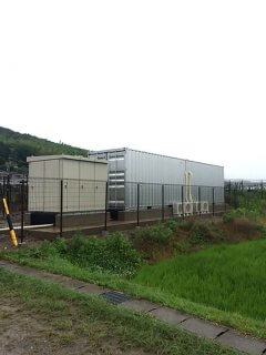 太陽光発電のパワーコンディショナー保管庫としてのコンテナ倉庫全体