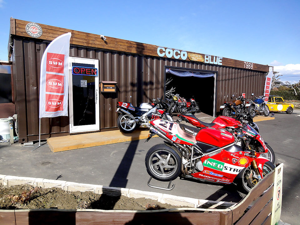 オシャレなバイク店舗型コンテナハウス