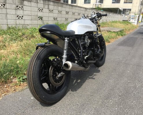 HONDA CB750F カフェスタイル 背面