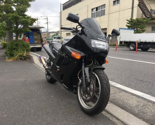 Kawasaki(カワサキ) ZZR1100 前面