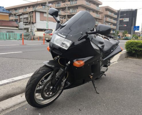 Kawasaki(カワサキ) ZZR1100 前面2