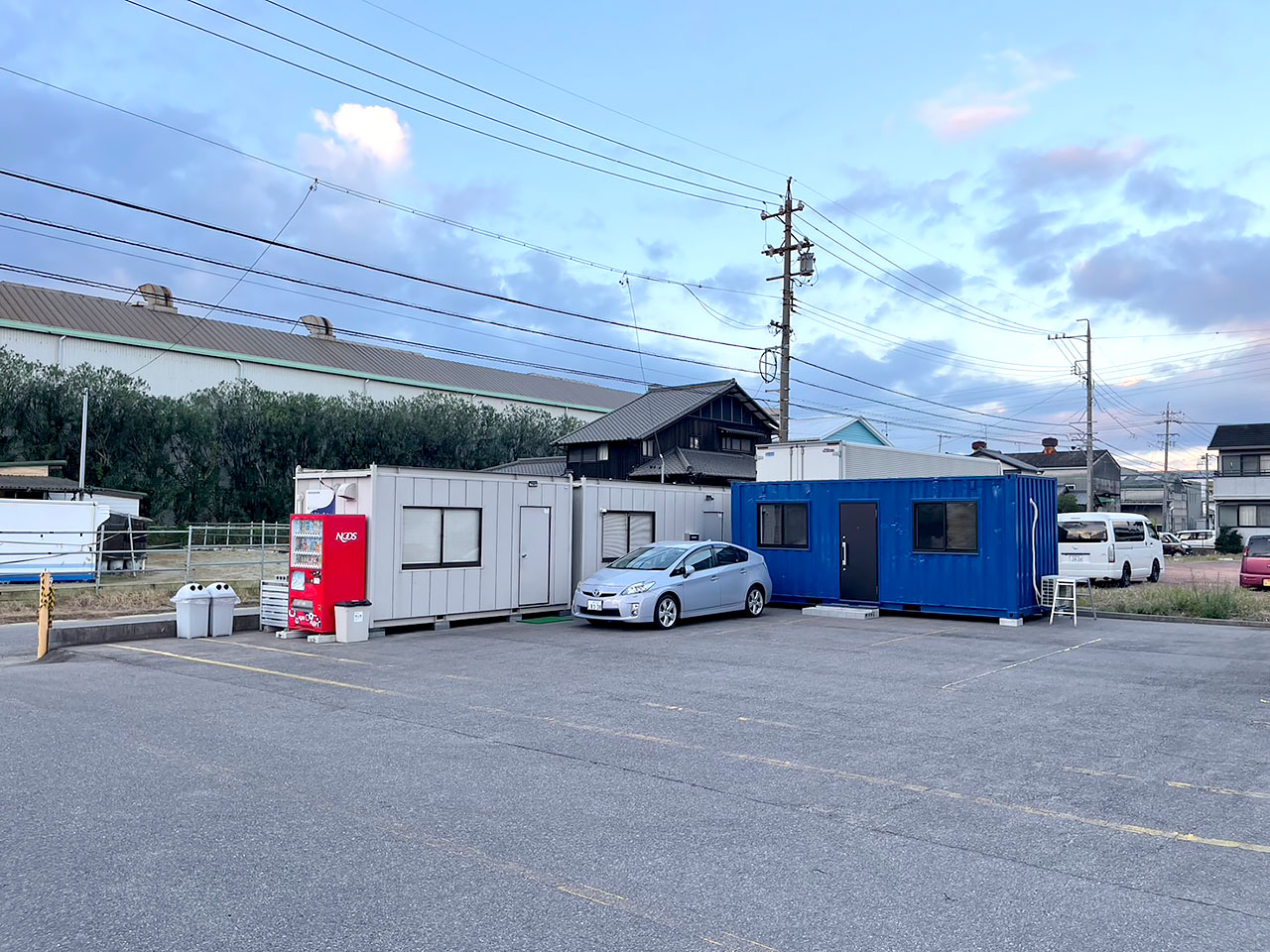 【キャンセル待ちが増えたので問い合わせ終了いたします】20ftおしゃれコンテナ配送込み（設置場所難しいところはNG） キャンセル待ちが増えたので問い合わせ終了いたします】20ftおしゃれ